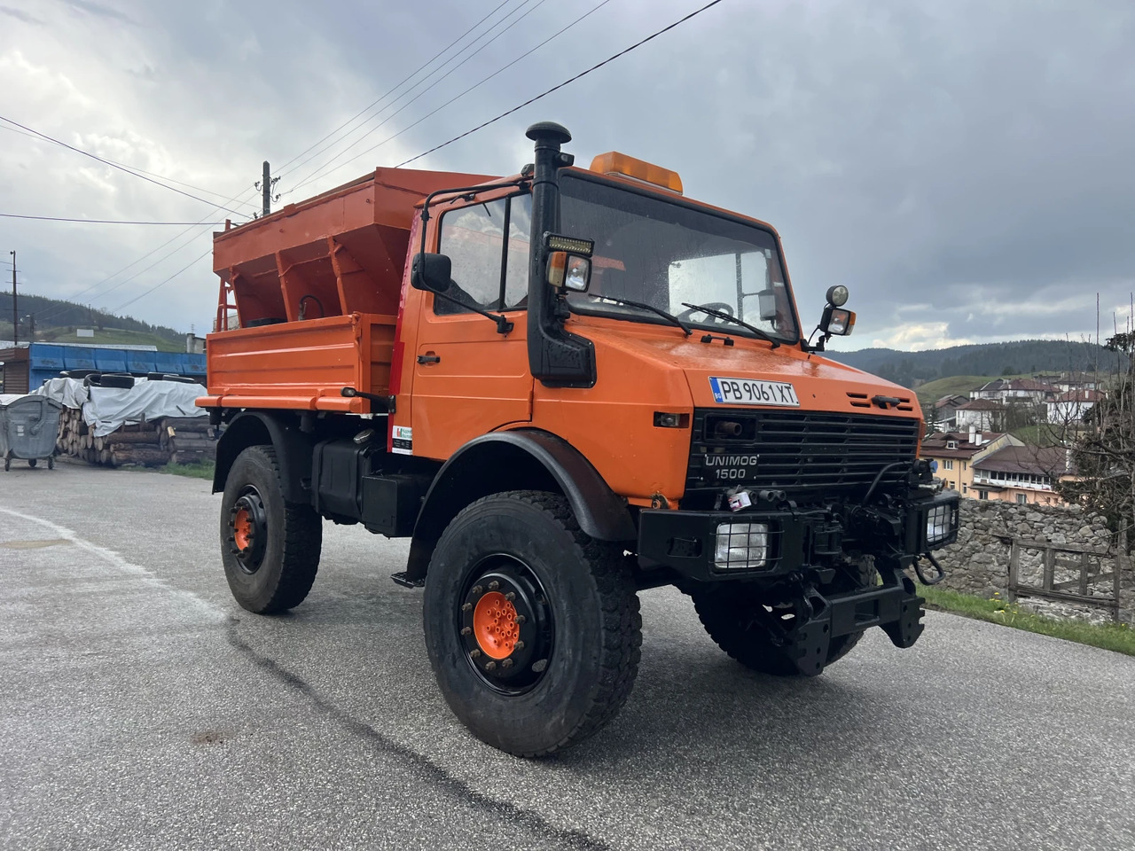Mercedes-Benz UNIMOG U1500, 4х4, Самосвал - جرافة ثلج: صورة 1 Mercedes-Benz UNIMOG U1500, 4х4, Самосвал - جرافة ثلج: صورة 1