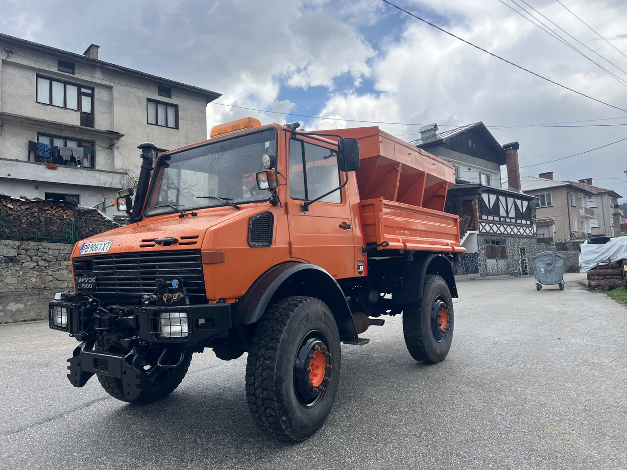 Mercedes-Benz UNIMOG U1500, 4х4, Самосвал - جرافة ثلج: صورة 2 Mercedes-Benz UNIMOG U1500, 4х4, Самосвал - جرافة ثلج: صورة 2