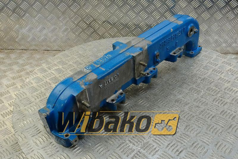 Intake manifold Liebherr 9881252 - مشعب السحب - آلات البناء: صورة 1 Intake manifold Liebherr 9881252 - مشعب السحب - آلات البناء: صورة 1