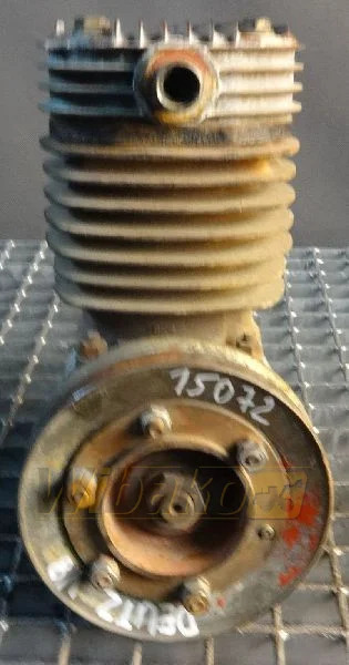 Knorr-Bremse LP1983 I-75989 - الضاغط: صورة 1 Knorr-Bremse LP1983 I-75989 - الضاغط: صورة 1