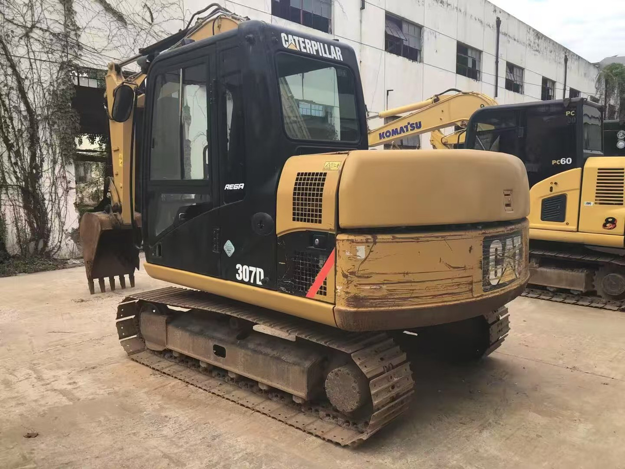 CATERPILLAR 307D - حفار زحاف: صورة 2 CATERPILLAR 307D - حفار زحاف: صورة 2