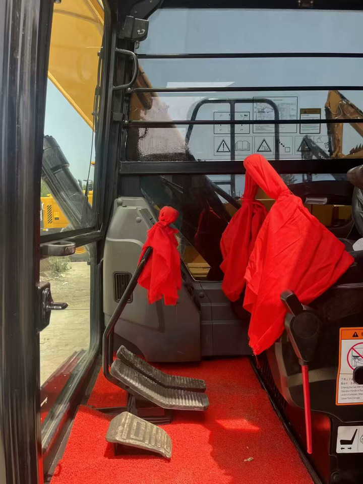 CATERPILLAR 323D2L - حفار زحاف: صورة 3 CATERPILLAR 323D2L - حفار زحاف: صورة 3
