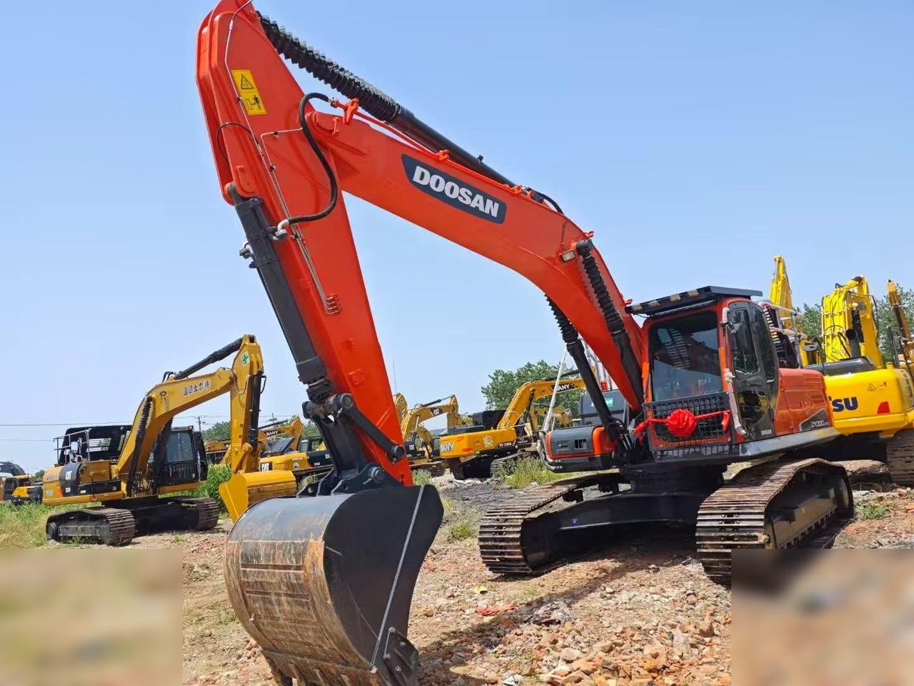 DOOSAN DX300 LC - حفار زحاف: صورة 1 DOOSAN DX300 LC - حفار زحاف: صورة 1