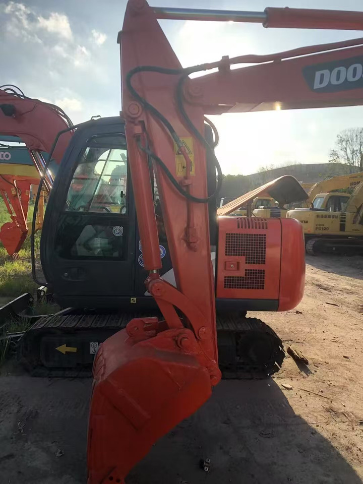 DOOSAN DX55-9C - حفار زحاف: صورة 4 DOOSAN DX55-9C - حفار زحاف: صورة 4