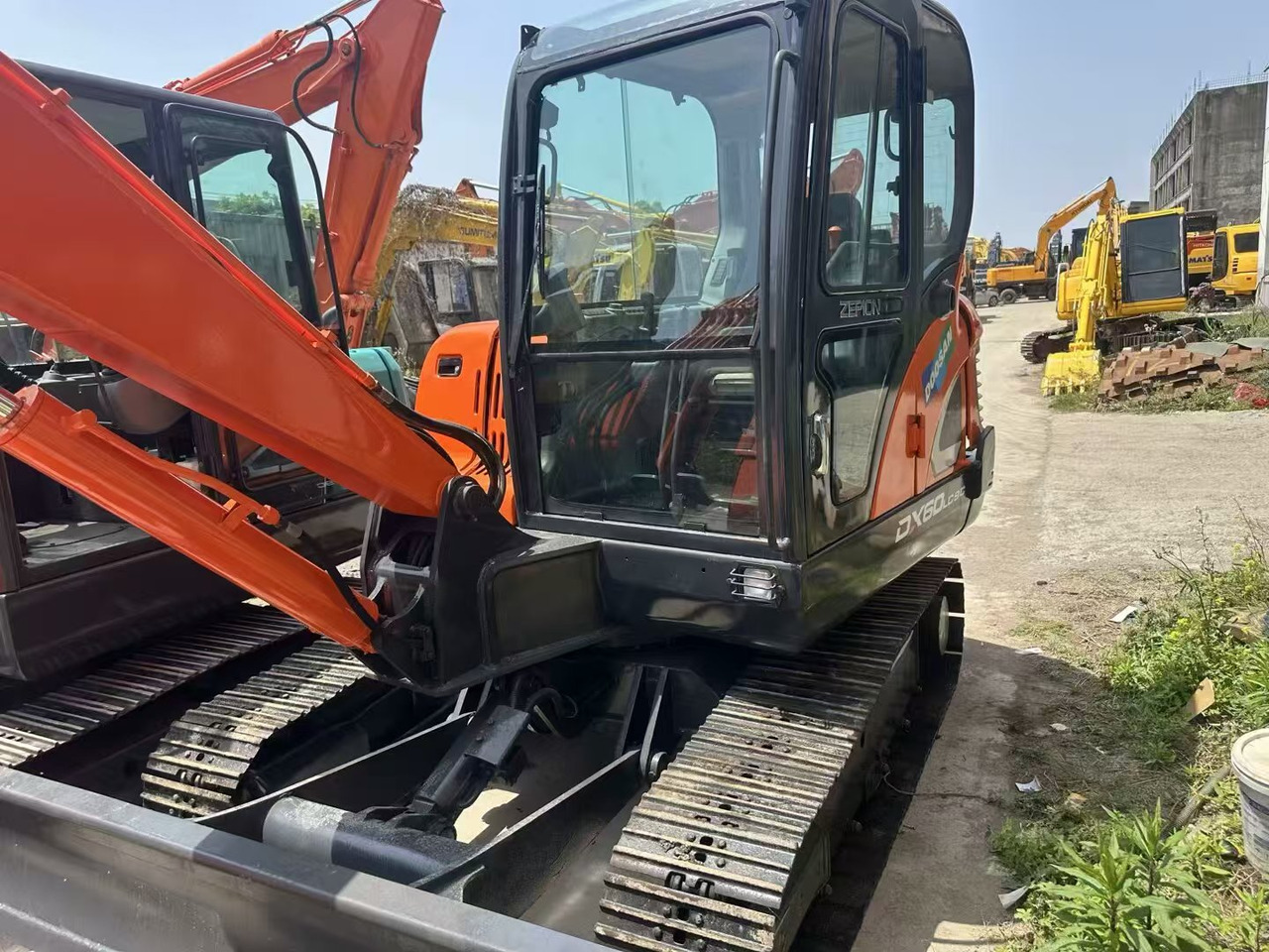 DOOSAN DX60 - حفار زحاف: صورة 2 DOOSAN DX60 - حفار زحاف: صورة 2