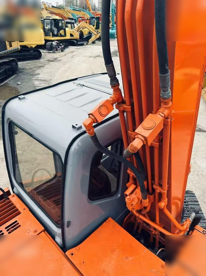 HITACHI EX60-5 - حفار زحاف: صورة 4 HITACHI EX60-5 - حفار زحاف: صورة 4