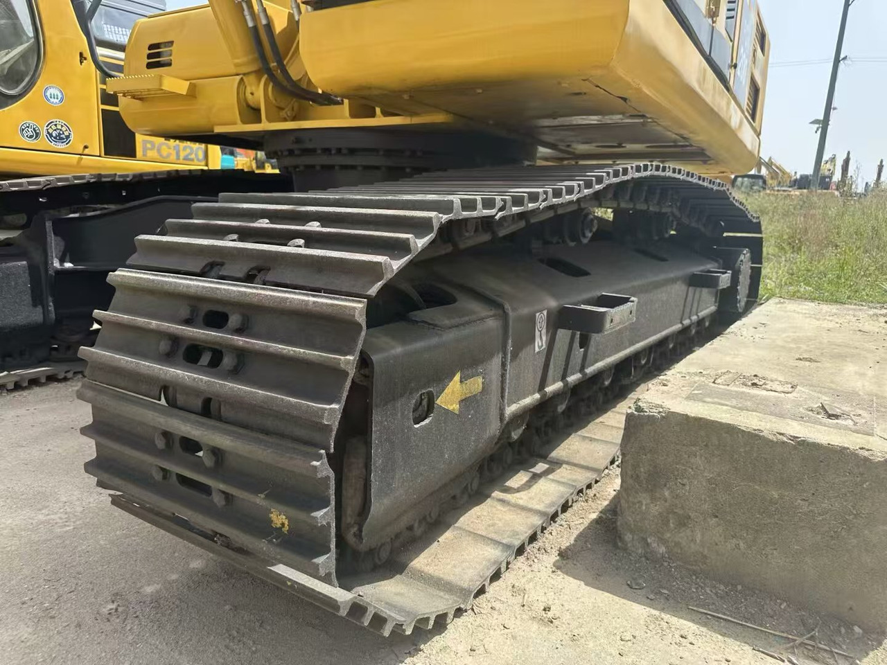 حفار زحاف KOMATSU 200-8: صورة 7