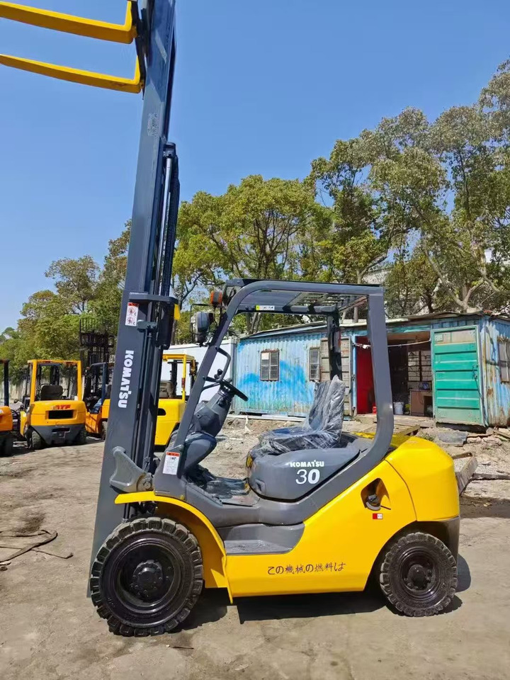 KOMATSU 3-ton - الرأسي رفع الصاري: صورة 4 KOMATSU 3-ton - الرأسي رفع الصاري: صورة 4