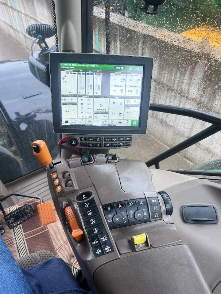 John Deere 6215 R Ultimate - جرار: صورة 4 John Deere 6215 R Ultimate - جرار: صورة 4