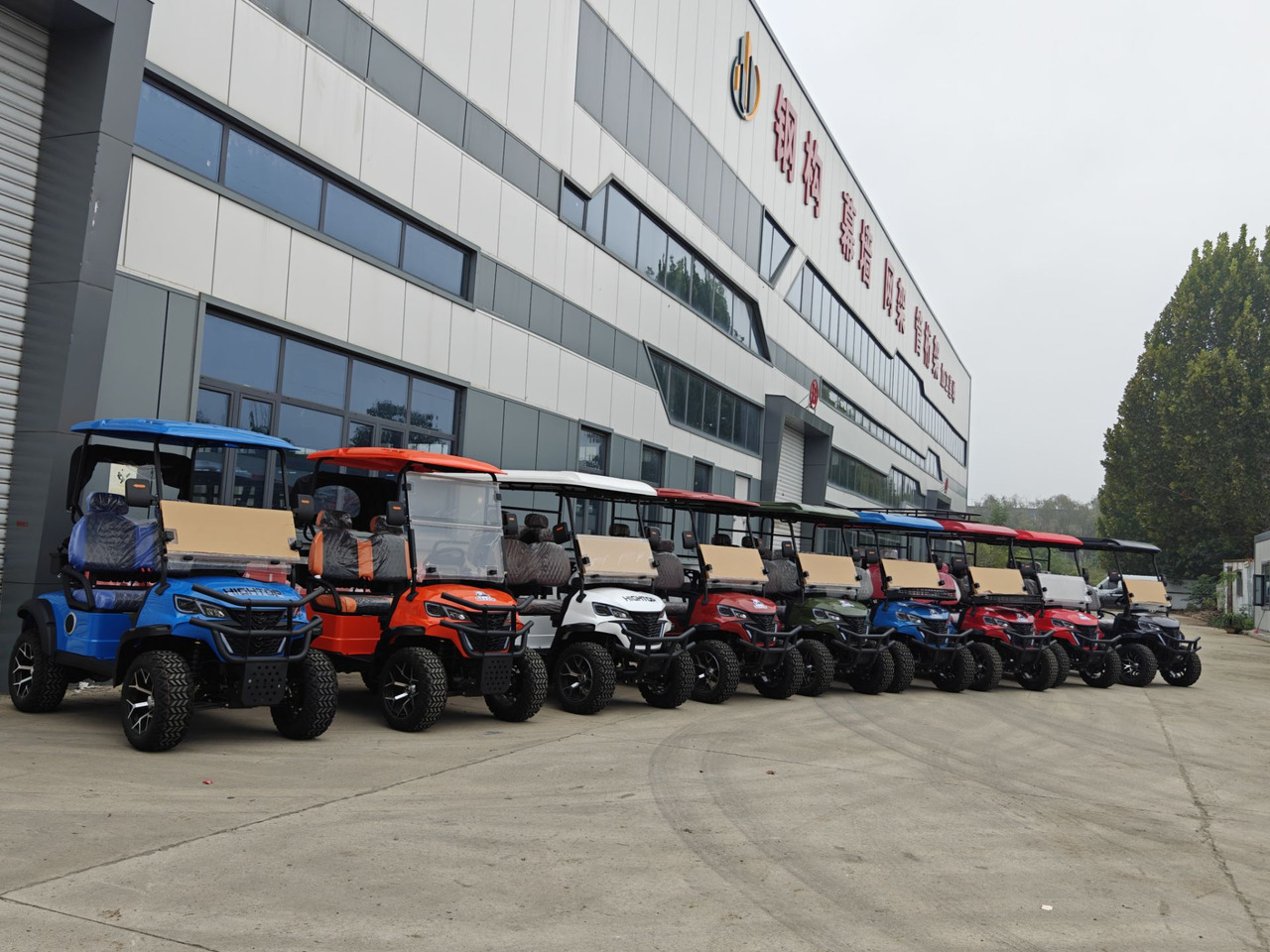 MAYTOP HIGHTOP MF Golf Cart with Electric or Petrol engine 2-8seats - حافلة المدينة: صورة 1 MAYTOP HIGHTOP MF Golf Cart with Electric or Petrol engine 2-8seats - حافلة المدينة: صورة 1