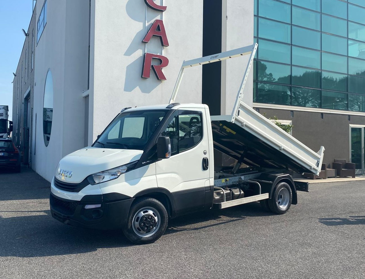 IVECO DAILY 35C12 - قلاب صغير: صورة 1 IVECO DAILY 35C12 - قلاب صغير: صورة 1