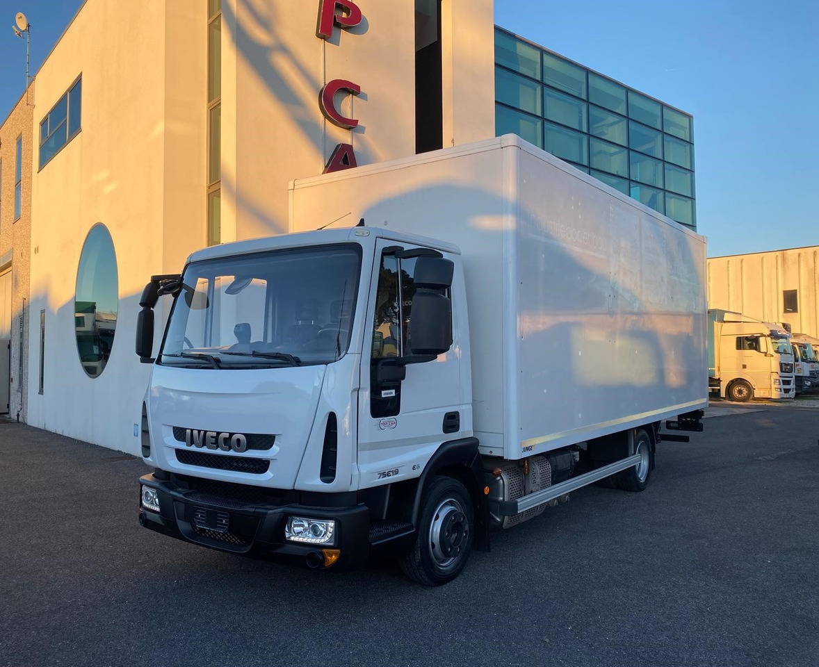 IVECO EUROCARGO 75E19 - شاحنة مقفلة: صورة 1 IVECO EUROCARGO 75E19 - شاحنة مقفلة: صورة 1
