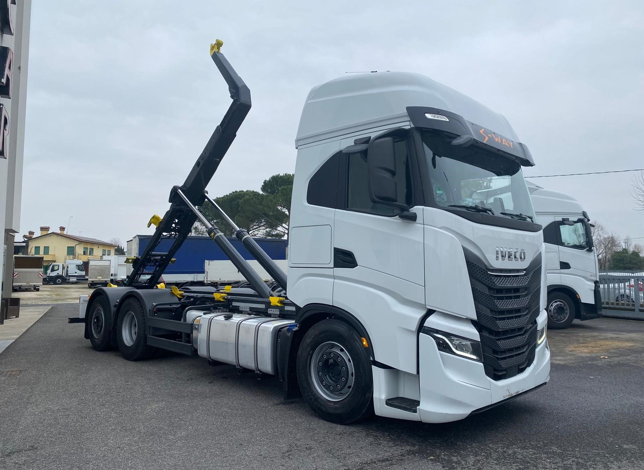 IVECO S-WAY AS260S48 - شاحنة ذات خطاف: صورة 2 IVECO S-WAY AS260S48 - شاحنة ذات خطاف: صورة 2