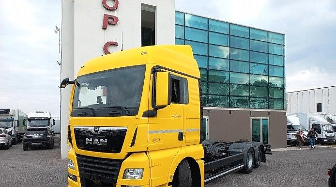 MAN TGX 26.500 EURO 6 2019 A TELAIO FULL OPTIONAL - شاحنة هيكل كابينة: صورة 2 MAN TGX 26.500 EURO 6 2019 A TELAIO FULL OPTIONAL - شاحنة هيكل كابينة: صورة 2