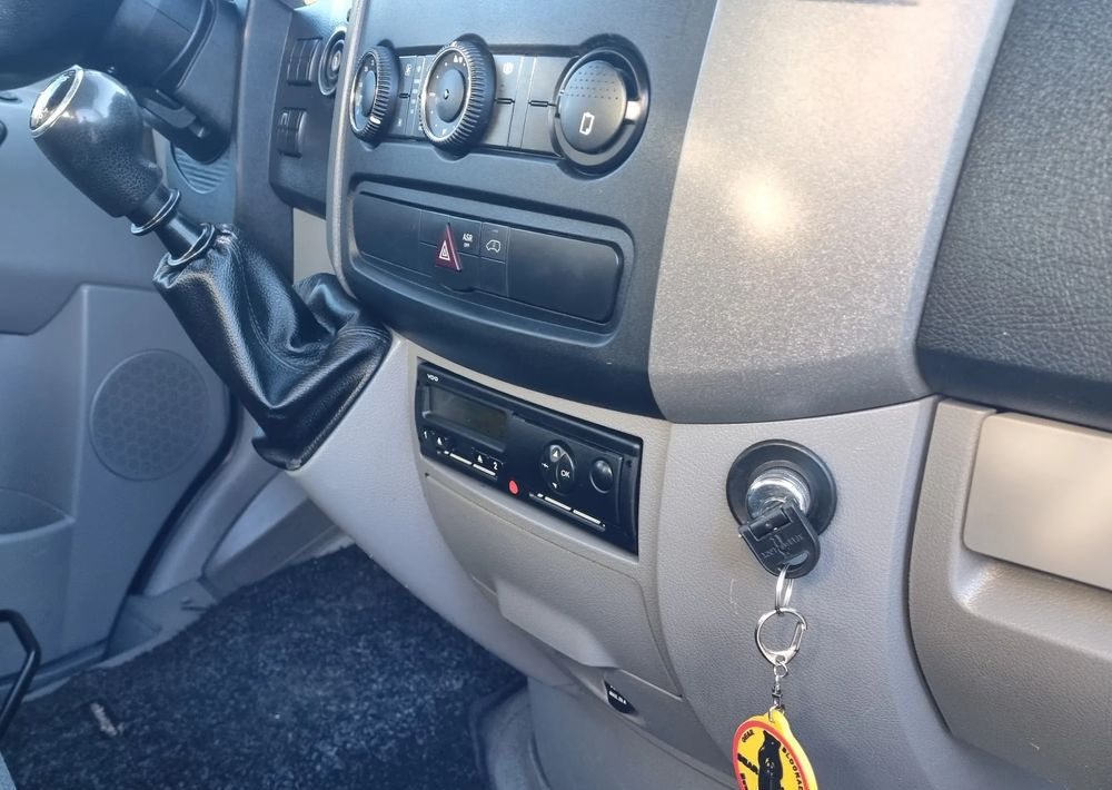 شاحنة مغلقة الصندوق Volkswagen Crafter: صورة 17