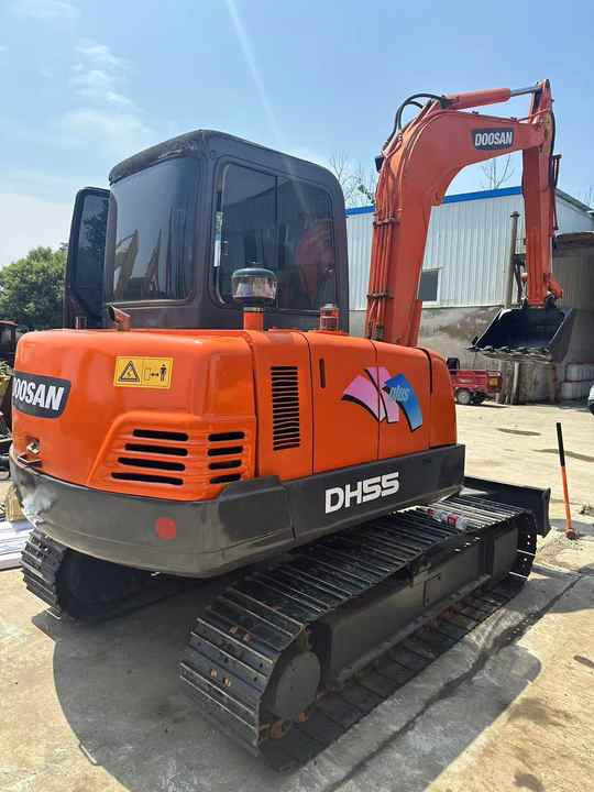 90% New Mini Excavator Doosan DH55 Second-hand Excavator 5 Ton Mini Used Excavator for Sale in Low Price - حفارة مُصَّغرة: صورة 2 90% New Mini Excavator Doosan DH55 Second-hand Excavator 5 Ton Mini Used Excavator for Sale in Low Price - حفارة مُصَّغرة: صورة 2