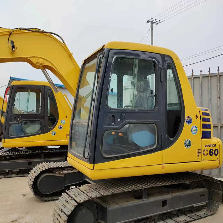 Cheap Used Komatsu PC60-7 Crawler Excavator with High Efficiency Used Heavy Machinery Komatsu P60-7 Digger Cheap for Sale - حفار زحاف: صورة 1 Cheap Used Komatsu PC60-7 Crawler Excavator with High Efficiency Used Heavy Machinery Komatsu P60-7 Digger Cheap for Sale - حفار زحاف: صورة 1