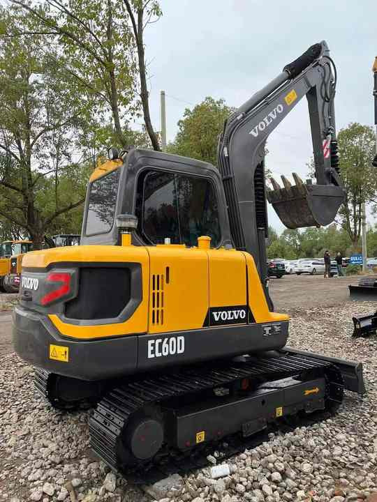 High Quality Used Volvo EC60D Excavator for Sale 6 Ton Compact Machine, Excellent Condition, Ready for Work! - حفارة مُصَّغرة: صورة 2 High Quality Used Volvo EC60D Excavator for Sale 6 Ton Compact Machine, Excellent Condition, Ready for Work! - حفارة مُصَّغرة: صورة 2