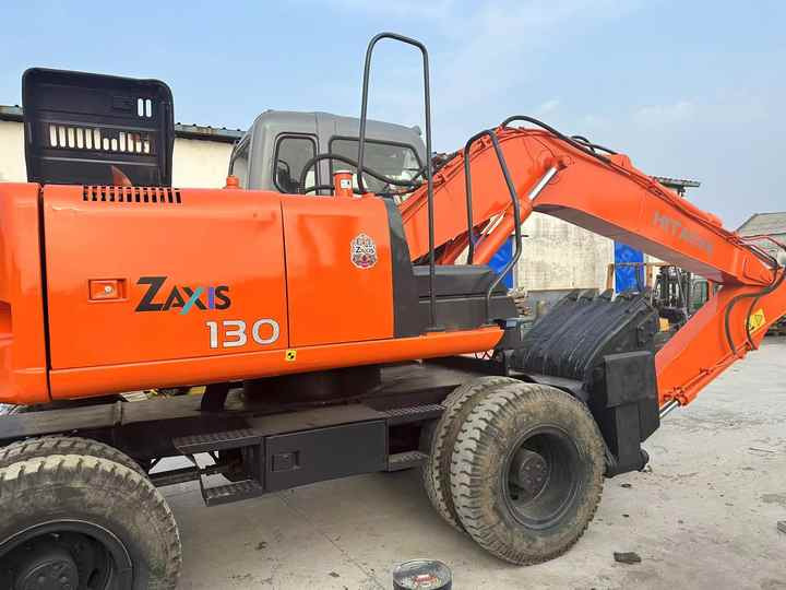 Hot Sale! Used Hitachi ZX130 Wheel Excavator |Excellent Condition| Best Price | Perfect for Construction & Road Projects - حفارة دولاب: صورة 3 Hot Sale! Used Hitachi ZX130 Wheel Excavator |Excellent Condition| Best Price | Perfect for Construction & Road Projects - حفارة دولاب: صورة 3