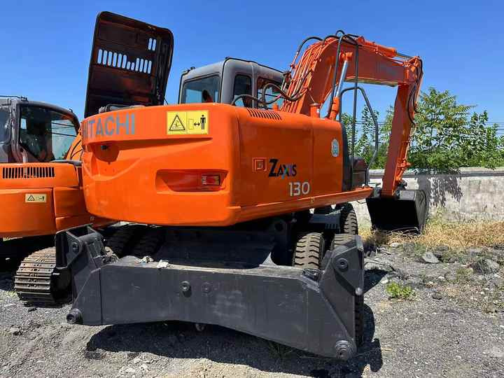 Hot Sale! Used Hitachi ZX130 Wheel Excavator |Excellent Condition| Best Price | Perfect for Construction & Road Projects - حفارة دولاب: صورة 4 Hot Sale! Used Hitachi ZX130 Wheel Excavator |Excellent Condition| Best Price | Perfect for Construction & Road Projects - حفارة دولاب: صورة 4