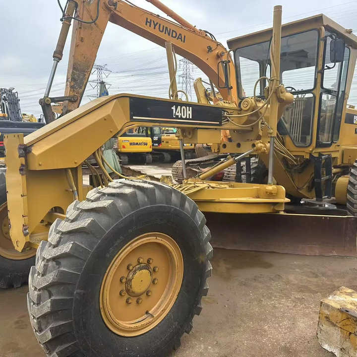 Low-price second-hand Cat Grader 140H with outstanding performance Carterpillarused 140H grader for sale - ممهدة: صورة 1 Low-price second-hand Cat Grader 140H with outstanding performance Carterpillarused 140H grader for sale - ممهدة: صورة 1