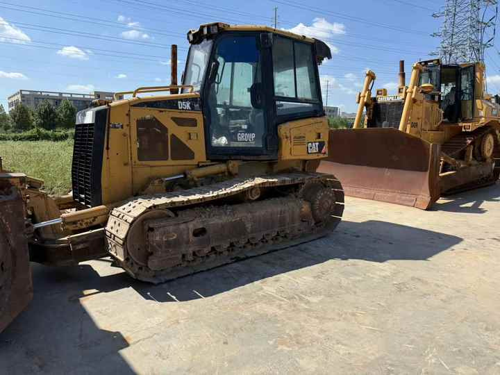 Original Caterpillar D5k Bulldozer New Arrival Used Cat D5 D6 D7 Bulldozer on Hot Sale - جرافة: صورة 4 Original Caterpillar D5k Bulldozer New Arrival Used Cat D5 D6 D7 Bulldozer on Hot Sale - جرافة: صورة 4