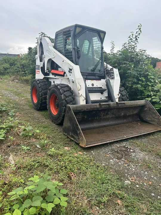 Second Hand BOBCAT S300 Skid-steer Loader with Very Good Performance Is for Sale at a Low Price - شيول صغير: صورة 2 Second Hand BOBCAT S300 Skid-steer Loader with Very Good Performance Is for Sale at a Low Price - شيول صغير: صورة 2