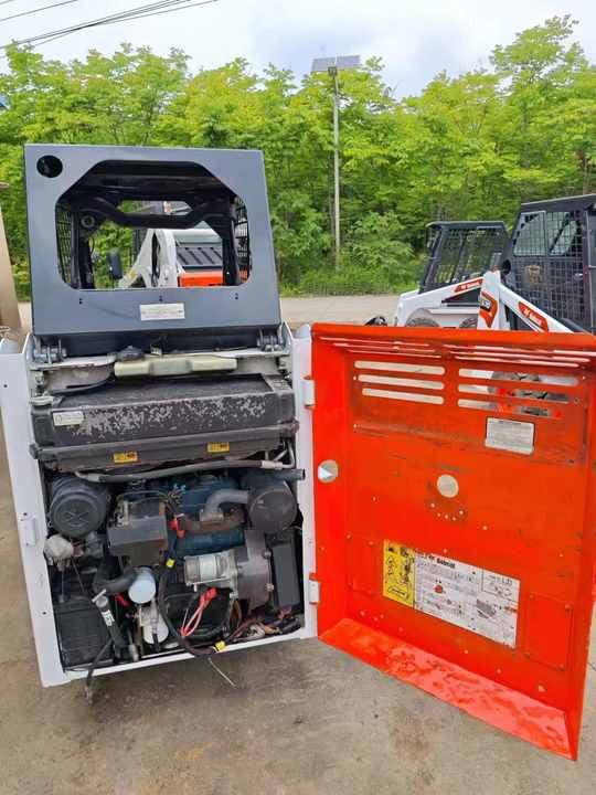 Second Hand Bobcat S70 Skid Steer Loader on Stock Excellent Performance Bobcat S70 S160 S300 330 Skid Steer for Sale - شيول صغير: صورة 4 Second Hand Bobcat S70 Skid Steer Loader on Stock Excellent Performance Bobcat S70 S160 S300 330 Skid Steer for Sale - شيول صغير: صورة 4