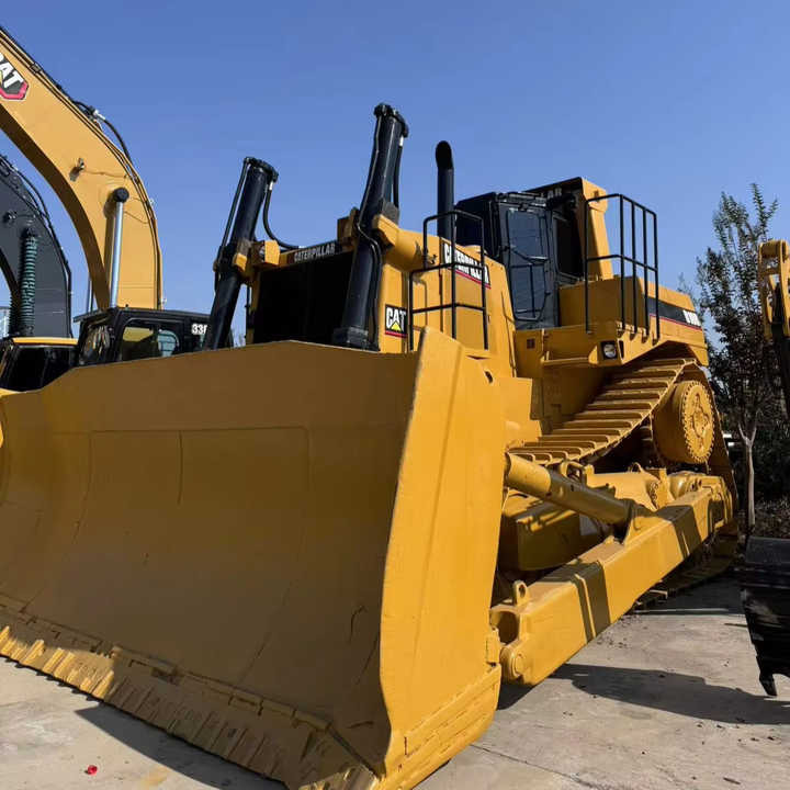 USED ORIGINAL CAT D10r Large Bulldozer for Sale Spot Cat D10 Bulldozer Cat D5 D6 D7 D10 Bulldozer in China - جرافة: صورة 1 USED ORIGINAL CAT D10r Large Bulldozer for Sale Spot Cat D10 Bulldozer Cat D5 D6 D7 D10 Bulldozer in China - جرافة: صورة 1