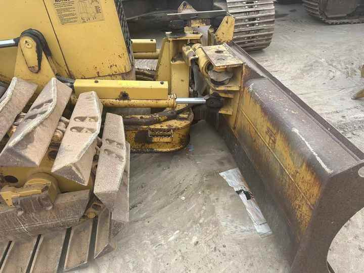 Used Caterpillar CAT D3G Land Road Motor Bulldozer CAT Used Grader Cheap Price for Sale - جرافة: صورة 4 Used Caterpillar CAT D3G Land Road Motor Bulldozer CAT Used Grader Cheap Price for Sale - جرافة: صورة 4