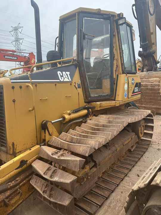 Used Caterpillar CAT D3G Land Road Motor Bulldozer CAT Used Grader Cheap Price for Sale - جرافة: صورة 3 Used Caterpillar CAT D3G Land Road Motor Bulldozer CAT Used Grader Cheap Price for Sale - جرافة: صورة 3