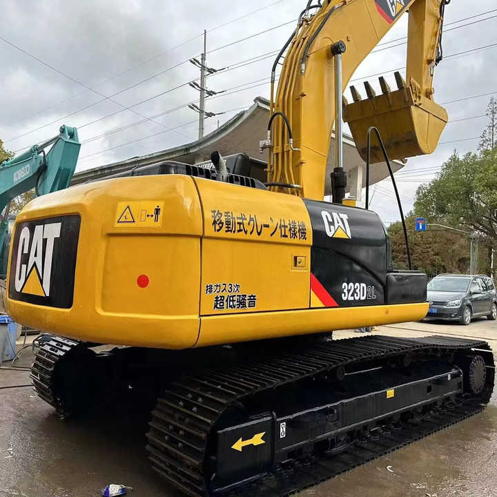 Used Digger CAT 323D2L Construction Machinery Construction Digger Used CAT 323D2L Cheap Excavator - حفار زحاف: صورة 1 Used Digger CAT 323D2L Construction Machinery Construction Digger Used CAT 323D2L Cheap Excavator - حفار زحاف: صورة 1