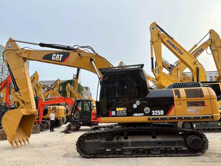 Used Digger CAT 325D Construction Machinery Construction Digger Used CAT 325D Cheap Excavator - حفار زحاف: صورة 2 Used Digger CAT 325D Construction Machinery Construction Digger Used CAT 325D Cheap Excavator - حفار زحاف: صورة 2