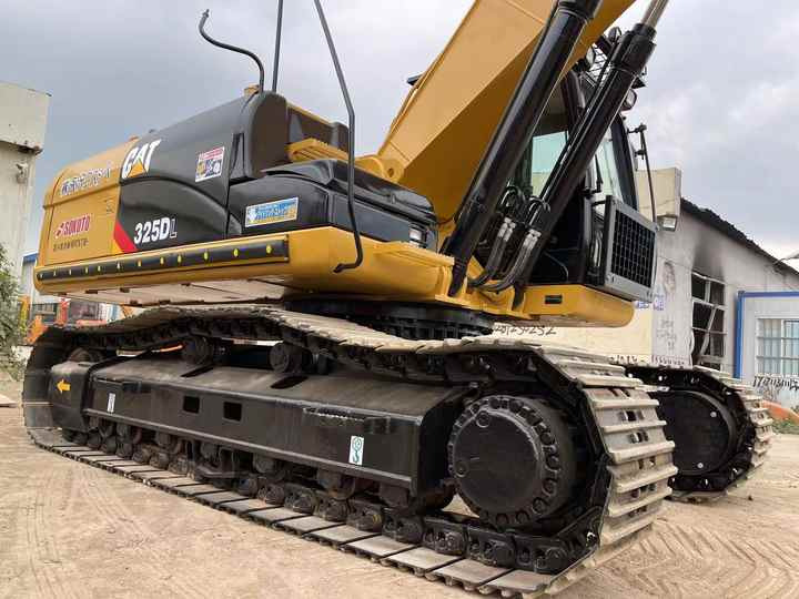 Used Digger CAT 325DL Construction Machinery Construction Digger Used CAT 325DL Cheap Excavator - حفار زحاف: صورة 3 Used Digger CAT 325DL Construction Machinery Construction Digger Used CAT 325DL Cheap Excavator - حفار زحاف: صورة 3