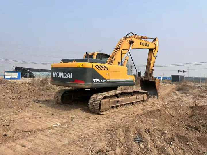 Used HYUNDAI 305LC-9T Crawler Excavator with good performance Hyundai30 tons earthmoving machinery with low price on-sale - حفار زحاف: صورة 2 Used HYUNDAI 305LC-9T Crawler Excavator with good performance Hyundai30 tons earthmoving machinery with low price on-sale - حفار زحاف: صورة 2