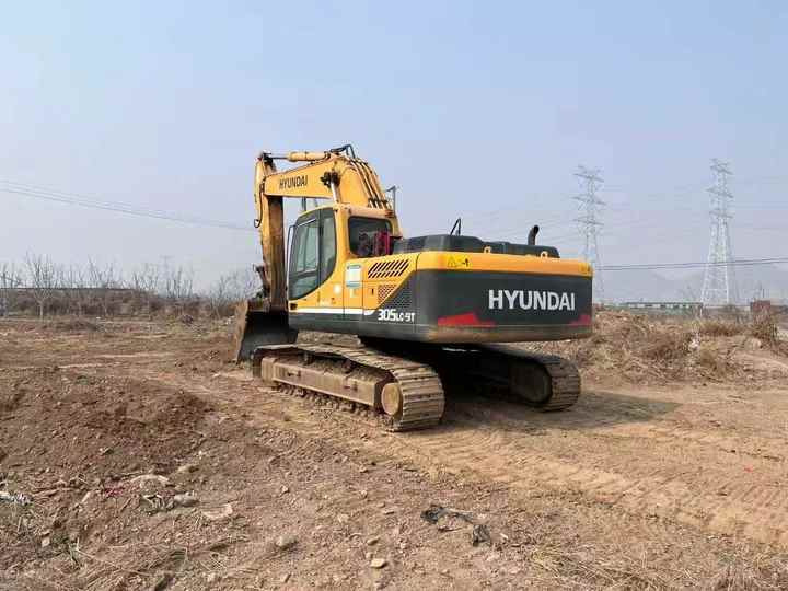 Used HYUNDAI 305LC-9T Crawler Excavator with good performance Hyundai30 tons earthmoving machinery with low price on-sale - حفار زحاف: صورة 3 Used HYUNDAI 305LC-9T Crawler Excavator with good performance Hyundai30 tons earthmoving machinery with low price on-sale - حفار زحاف: صورة 3