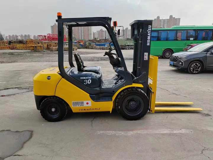 Used Heavy Construction Equipment komatsu 3 Tons Forklift Used Machine - رافعة شوكية ديزل: صورة 2 Used Heavy Construction Equipment komatsu 3 Tons Forklift Used Machine - رافعة شوكية ديزل: صورة 2