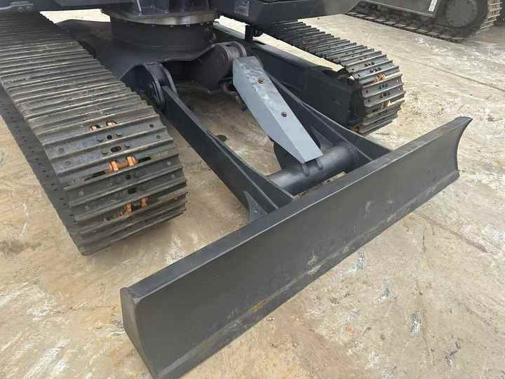 Used Hitachi Excavator ZX70 7ton Japan Import Second Hand Small Crawler ZX70 Excavator for Sale - حفار زحاف: صورة 5 Used Hitachi Excavator ZX70 7ton Japan Import Second Hand Small Crawler ZX70 Excavator for Sale - حفار زحاف: صورة 5
