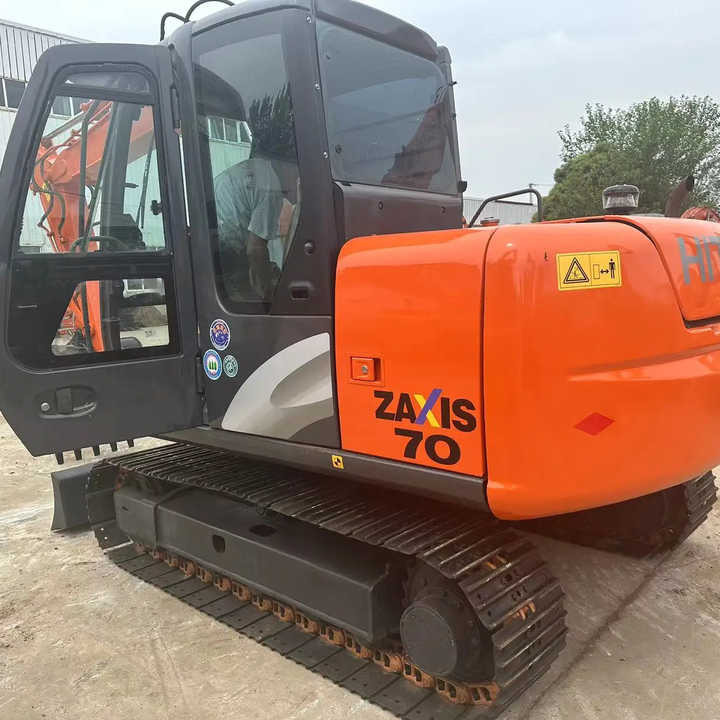 Used Hitachi Excavator ZX70 7ton Japan Import Second Hand Small Crawler ZX70 Excavator for Sale - حفار زحاف: صورة 2 Used Hitachi Excavator ZX70 7ton Japan Import Second Hand Small Crawler ZX70 Excavator for Sale - حفار زحاف: صورة 2