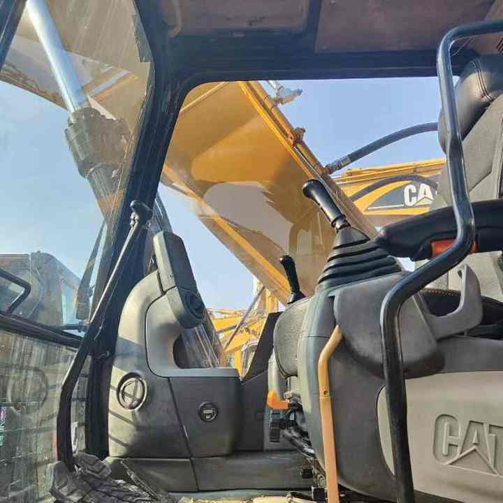 Used Second Hand CAT 325D 325DL Crawler Hydraulic Excavator Digger Japan Original 25 Tons Low Price - حفار زحاف: صورة 4 Used Second Hand CAT 325D 325DL Crawler Hydraulic Excavator Digger Japan Original 25 Tons Low Price - حفار زحاف: صورة 4