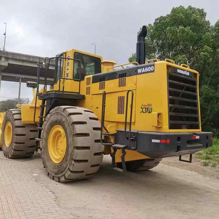 Used Wheel Loader Komatsu WA600-3 Good Working Condition High Quality Nice Price Original Japan Machine - اللودر بعجل: صورة 3 Used Wheel Loader Komatsu WA600-3 Good Working Condition High Quality Nice Price Original Japan Machine - اللودر بعجل: صورة 3