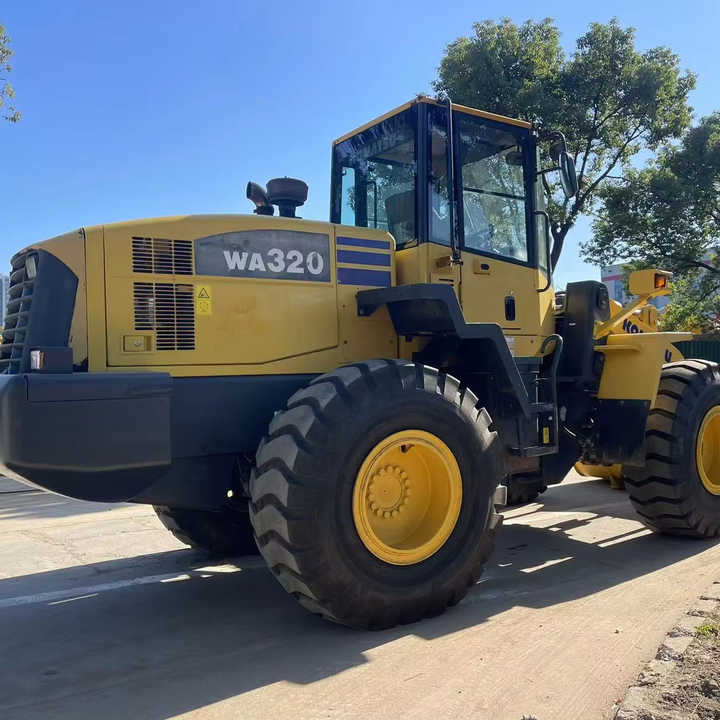 Used komatsu Wa320-5 Wheel Loader Second Hand Machine Popular Brand komatsu Hydraulic Machinery - اللودر بعجل: صورة 1 Used komatsu Wa320-5 Wheel Loader Second Hand Machine Popular Brand komatsu Hydraulic Machinery - اللودر بعجل: صورة 1