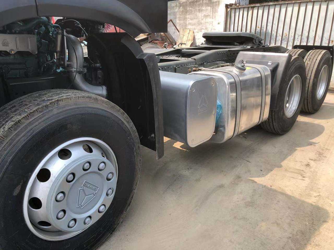 Howo HOWO 371 - وحدة جر: صورة 2 Howo HOWO 371 - وحدة جر: صورة 2