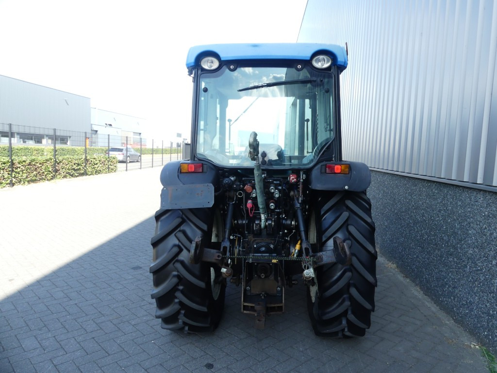 NEW HOLLAND T4040F - جرار صغير: صورة 4 NEW HOLLAND T4040F - جرار صغير: صورة 4