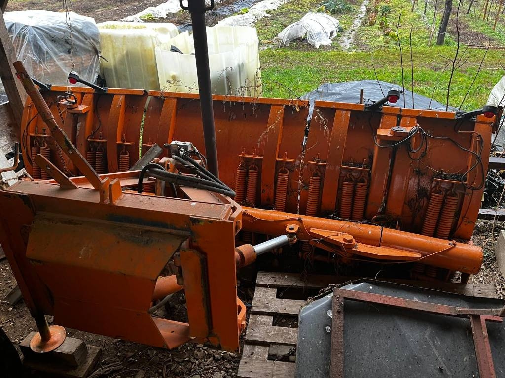 BOMBELLI LAMA 3 MT - كاسحة ثلوج - الآلات الزراعية: صورة 1 BOMBELLI LAMA 3 MT - كاسحة ثلوج - الآلات الزراعية: صورة 1