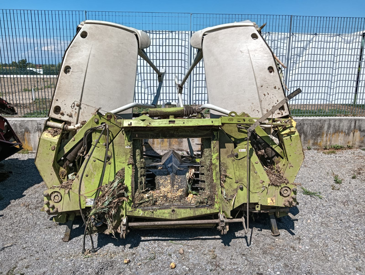 CLAAS ORBIS 600 - ملحق حصادة أعلاف: صورة 2 CLAAS ORBIS 600 - ملحق حصادة أعلاف: صورة 2