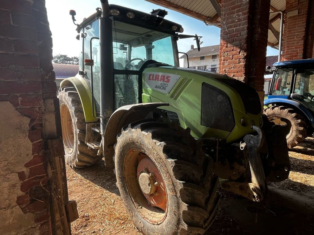Claas Arion 420 - جرار: صورة 1 Claas Arion 420 - جرار: صورة 1