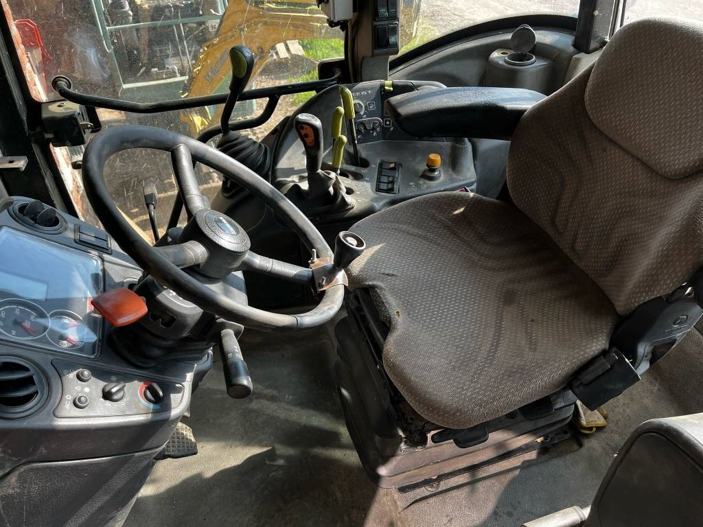 Claas Arion 420 - جرار: صورة 5 Claas Arion 420 - جرار: صورة 5