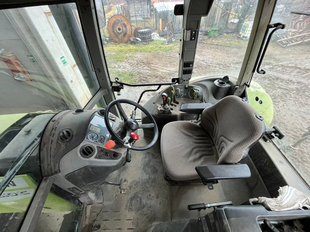 Claas Arion 610 C - جرار: صورة 4 Claas Arion 610 C - جرار: صورة 4