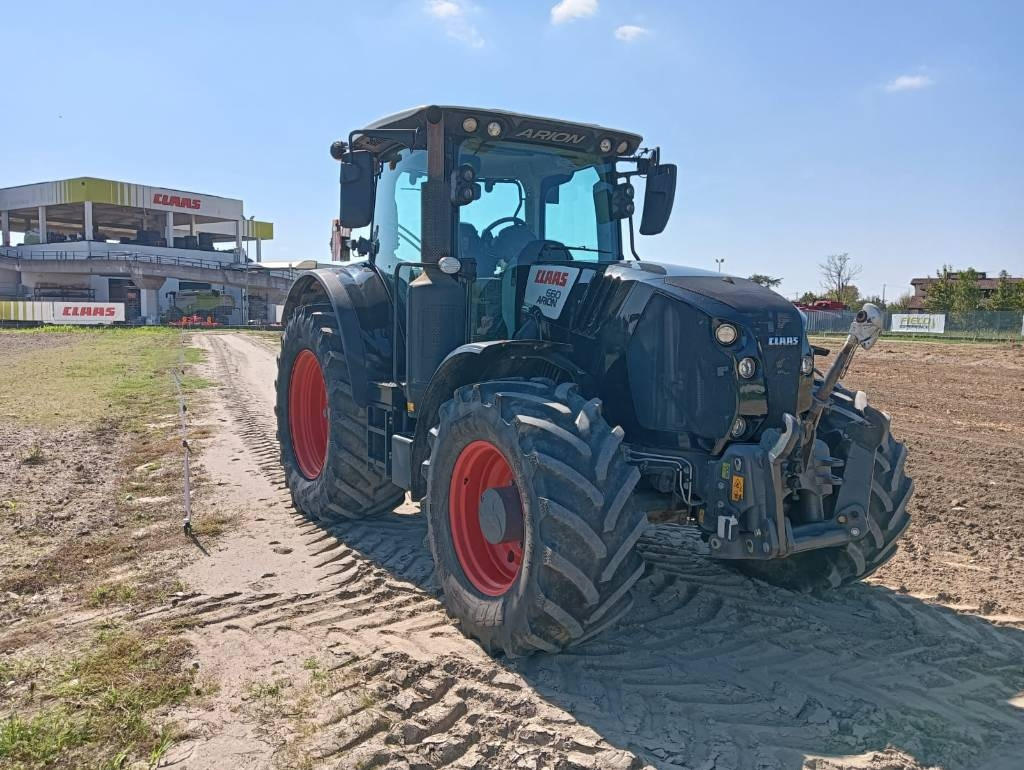 Claas Arion 660 CMATIC - جرار: صورة 1 Claas Arion 660 CMATIC - جرار: صورة 1
